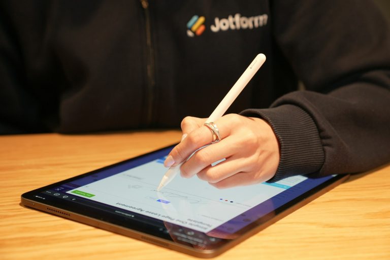 Digital Signatures Transform Workflow Efficiency for Growing Businesses