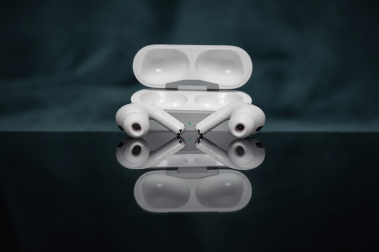 ESR Launches New Tools Targeting AirPods Care and Longevity