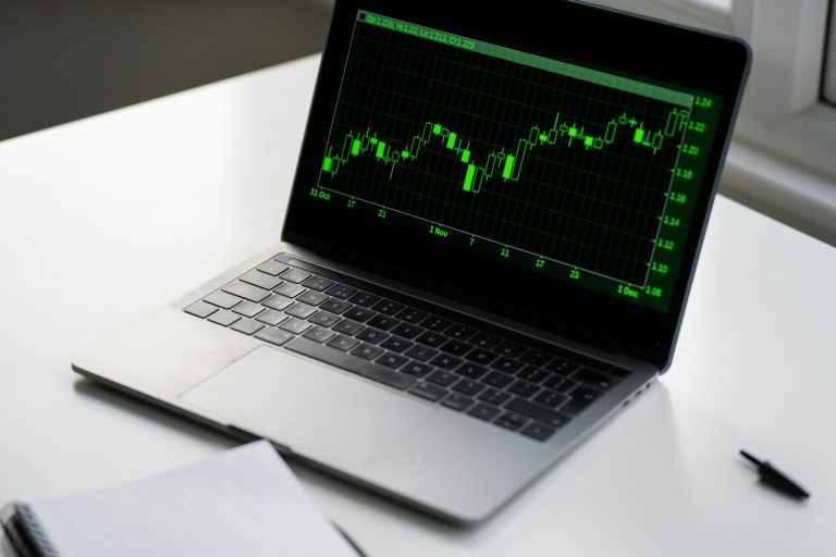 Xlence Review 2025 – A Look at the Platform and Services