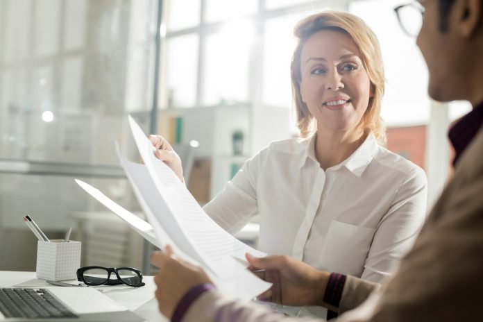 Invoice Factoring Broker Solutions for Haulage, Recruitment, and Construction