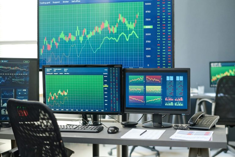 BTC Breaks $94,000: How to Make $7,700 a Day Using Cryptocurrency