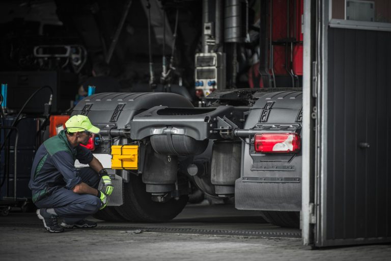 10 Reasons Your Operation Needs Fleet Maintenance Software