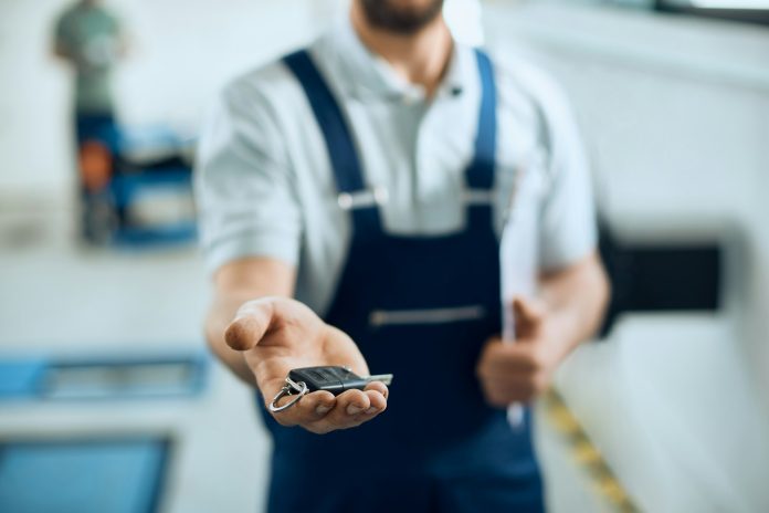 How to Choose an Auto Locksmith: The Ultimate Guide