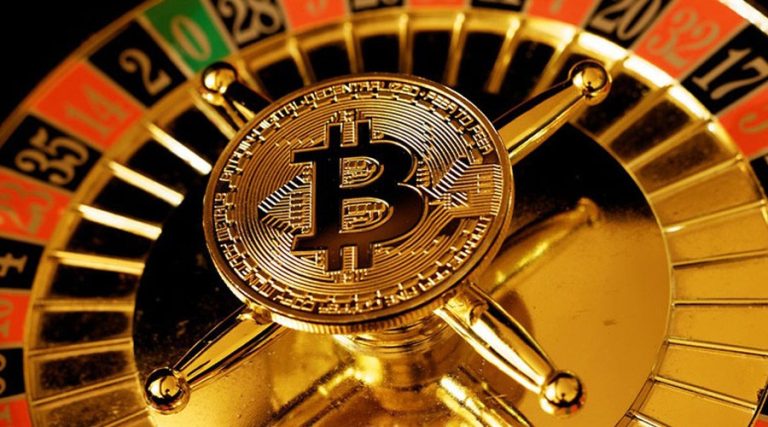 Crypto Casinos vs Traditional Bookies: Who Wins in 2025?