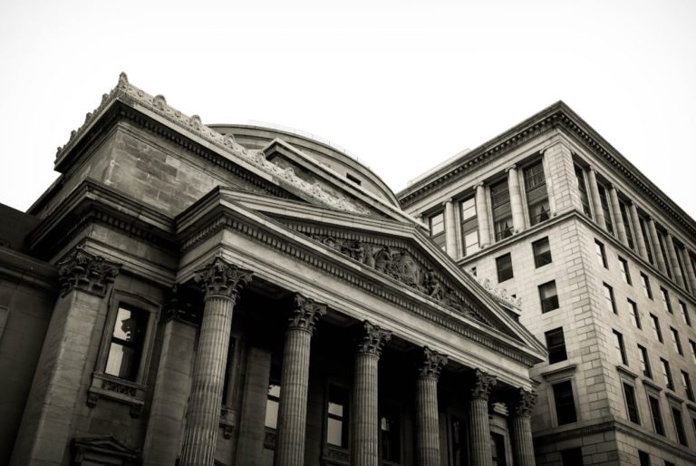 The Future of Banking: How Modern Technology is Reshaping the Financial Sector
