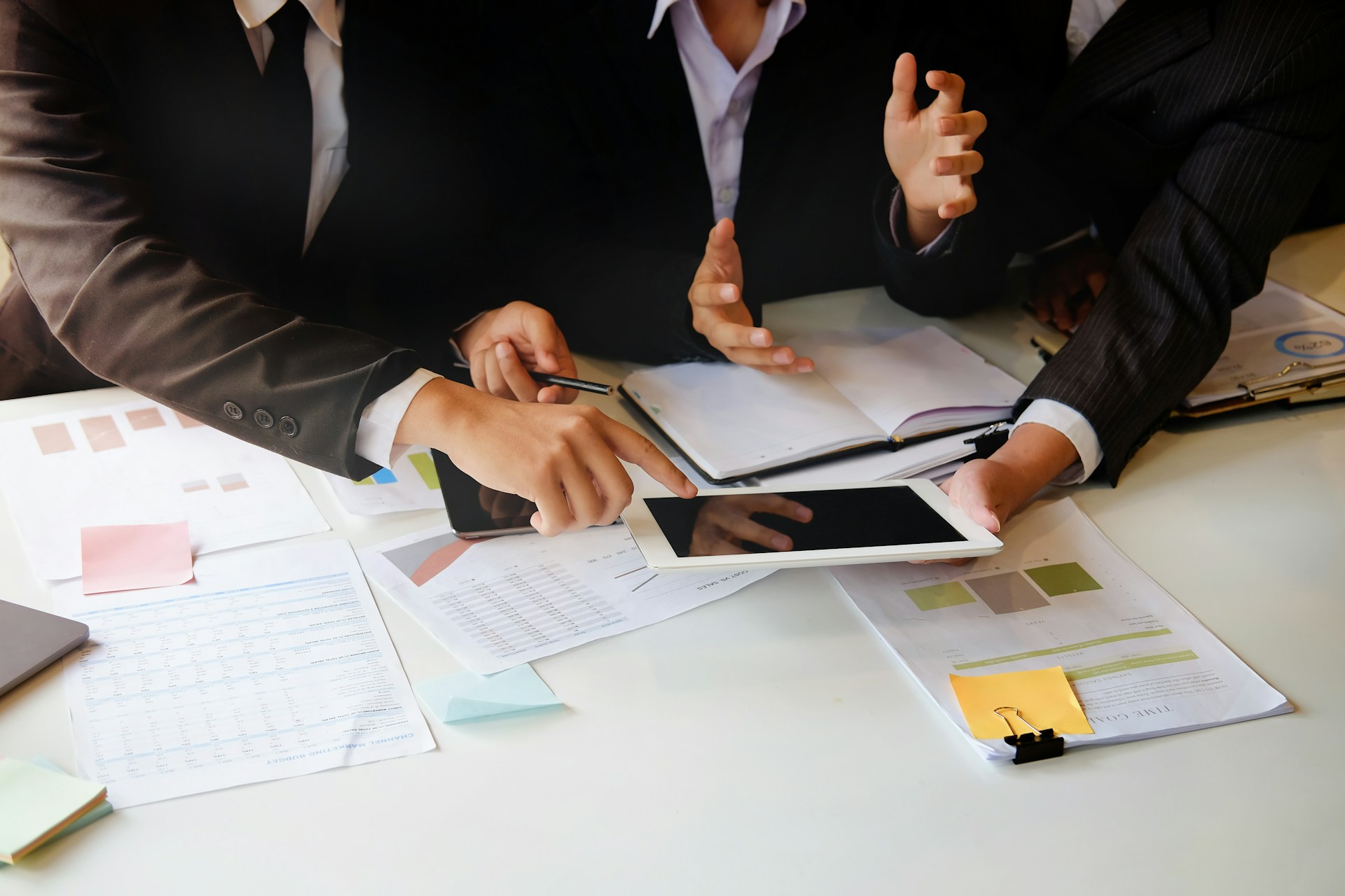 Understanding the Difference Between CVL and Business Restructuring