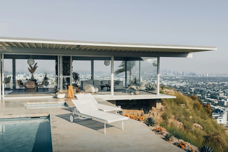 How to Choose the Perfect LA Villa for Your Holiday