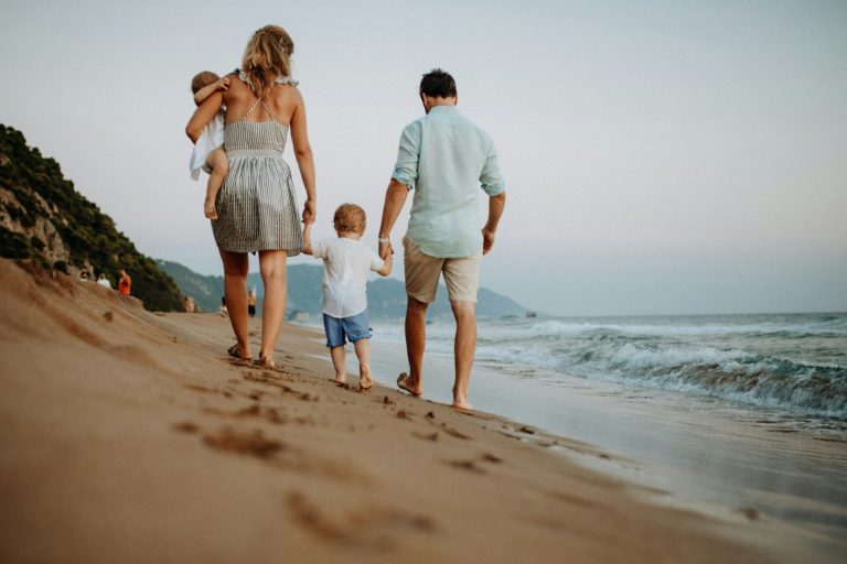 The Ultimate Checklist for Traveling to UK with Kids