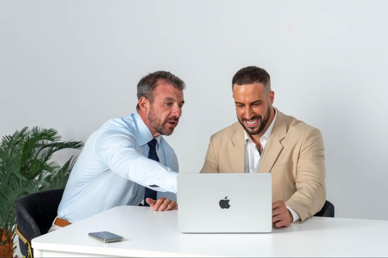 Steve Laidlaw Redefines Success Across Mentorship, Luxury Yachts, and Digital Platforms