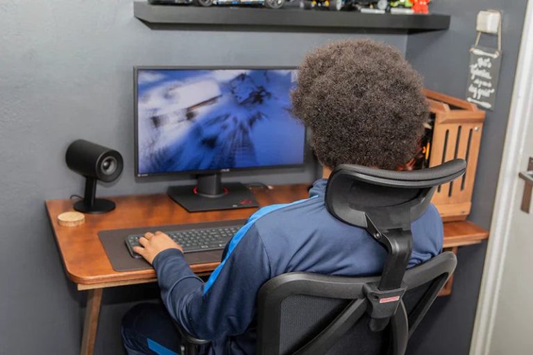 Why Every Bedroom Needs an Ergonomic Chair