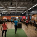 Lululemon Athletica (TSX: LULU) shares rise 5.2% to $425 on October 28, 2025, after appointing ex-Walmart CTO Suresh Kumar to the board, strengthening supply chain and e-commerce strategy amid $12.5B revenue goal by 2026.