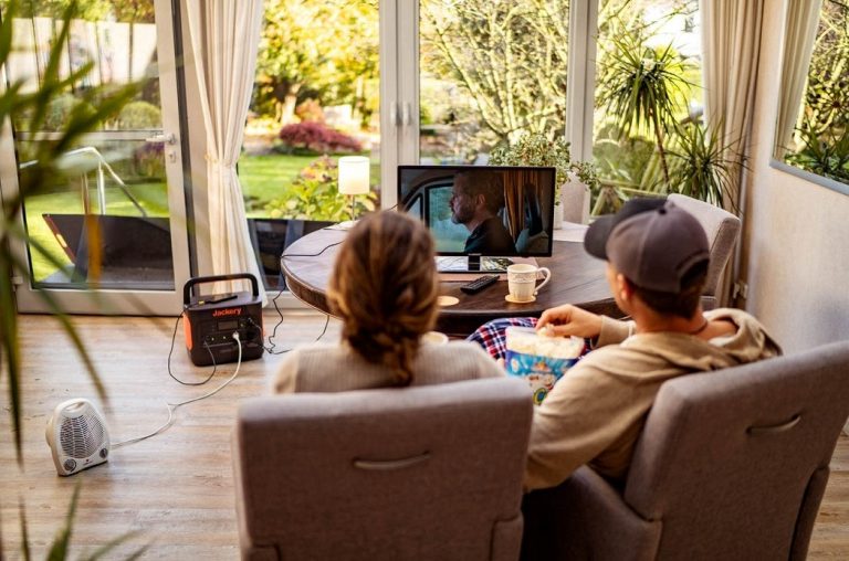 2025 UK Home Solar Energy Storage Guide: Tax Savings & Reliable Power