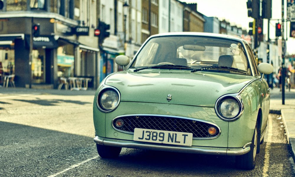 Number plate spacing