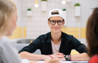 How a UK Teenager Got a Harvard Interview Using Only AI Tools