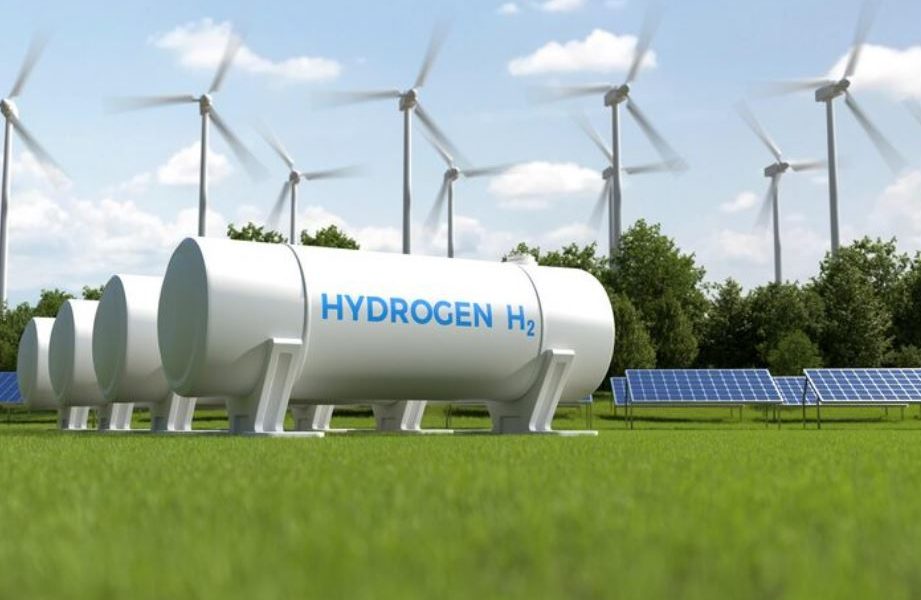 Canada’s Green Hydrogen Push Is Slipping Behind Due to AI Power Bids