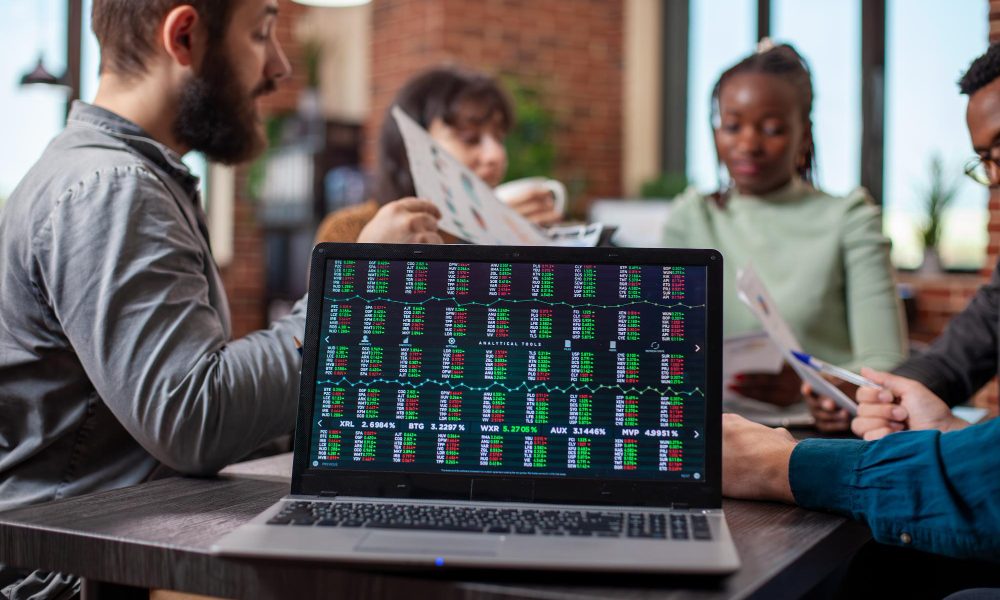 The Great Bond Reversal: Why the 10-Year Treasury Yield Near 4.5% is Crushing Equity Valuations