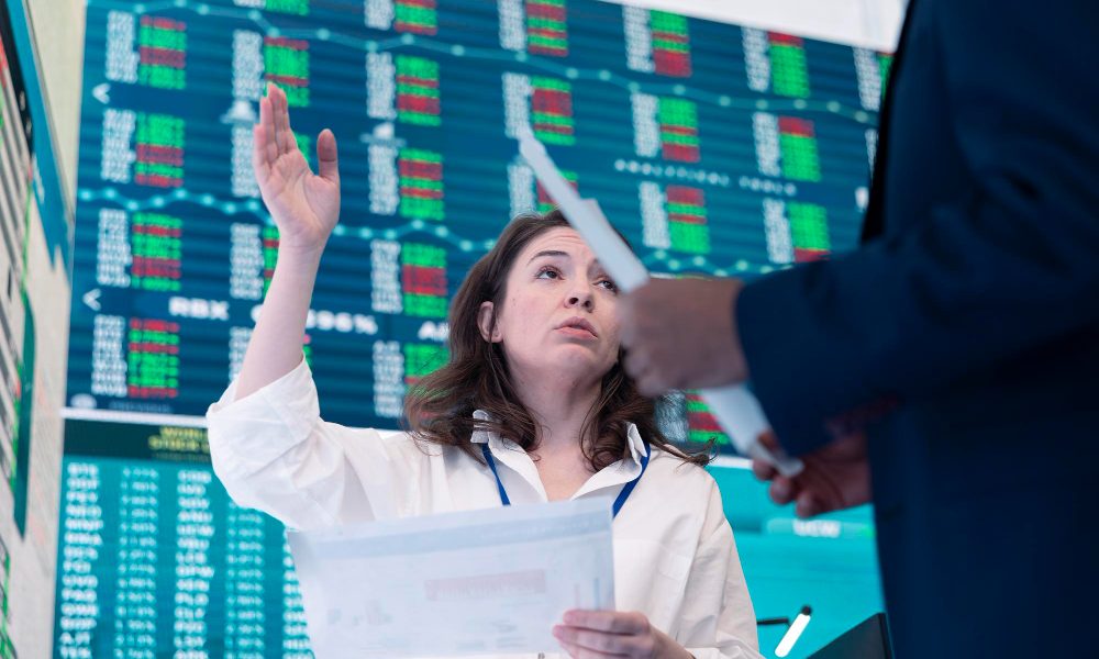 The Dividend Aristocrats Reborn: Why Gen Z is Suddenly Obsessed with Boring, High-Yield Stocks