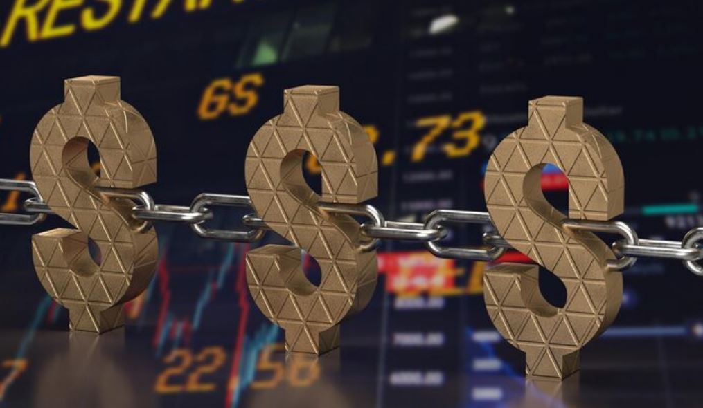 How Wall Street's Richest Hedge Funds Are Quietly Betting Against the Dollar