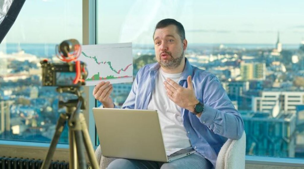 Jim Cramer Palantir Investment Outlook