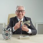 The 90-10 Rule for Survival - Warren Buffett’s Guide to Investing When the Economy Feels Broken