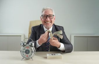 The 90-10 Rule for Survival - Warren Buffett’s Guide to Investing When the Economy Feels Broken
