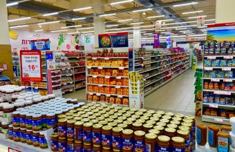 Tesco shares losing momentum