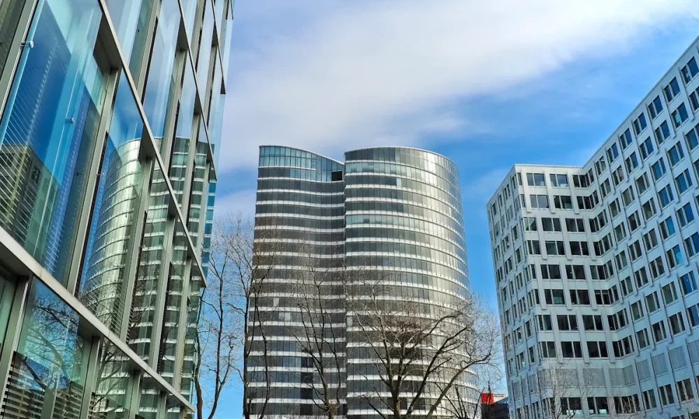 UK REIT discounts to NAV