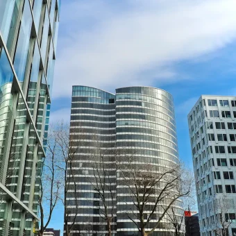 UK REIT discounts to NAV
