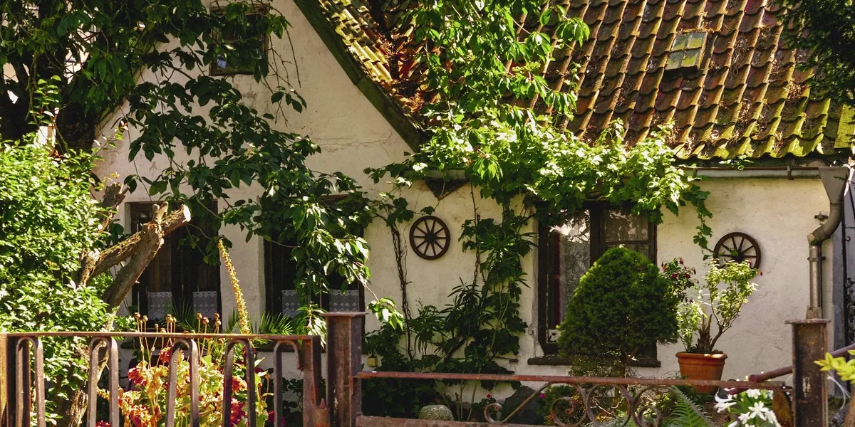 homes with summer houses