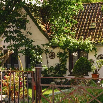 homes with summer houses