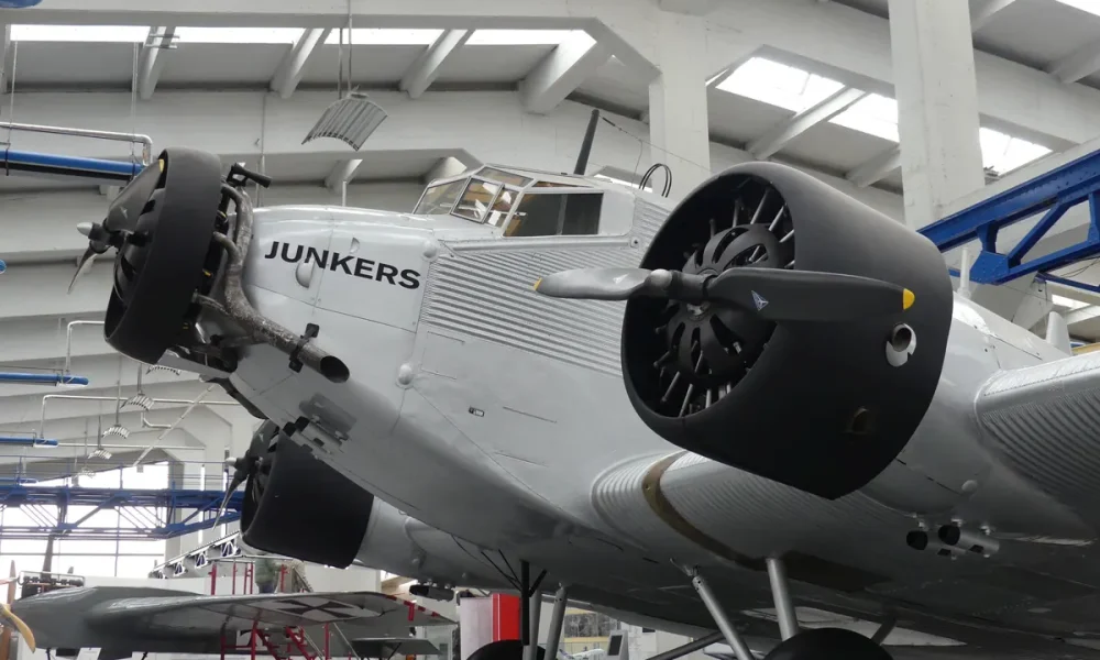 Rolls-Royce vs SpaceX