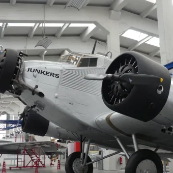 Rolls-Royce vs SpaceX