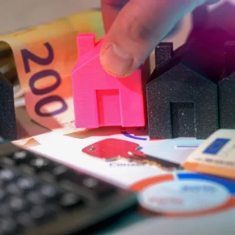 Lloyds Banking Group shares