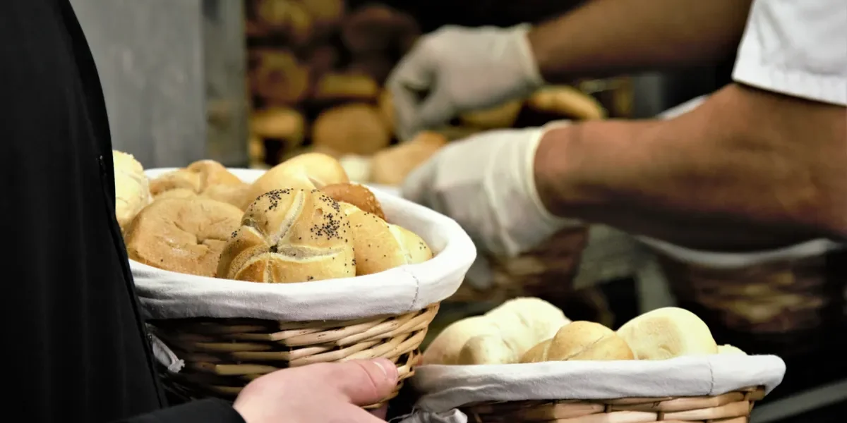 Greggs share value 2026